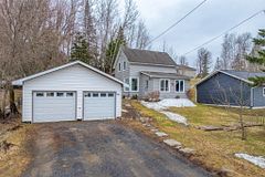 96 James Street, Burk's Falls, ON P0A 1C0