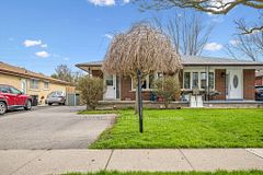 27 Vicmount Drive, Kitchener, ON N2M 2A2
