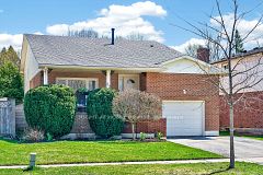 22 Vance Crescent, Hamilton, ON L8B 0B8
