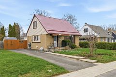 59 Fourth Avenue, Quinte West, ON K8V 5N5