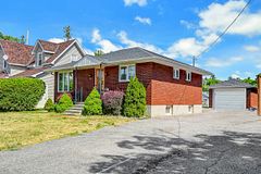 235 Elgin Street W, Arnprior, ON K7S 1P4
