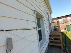 173 Stanley Street C, Quinte West, ON K8V 4W2