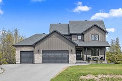 104 Stonewood Drive, Beckwith, ON K7C 3P2