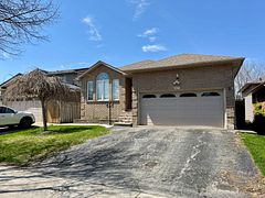 127 First Road W Lower, Hamilton, ON L8J 2R3