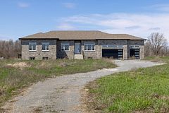 130 Hineman Street, Kingston, ON K7L 0G2