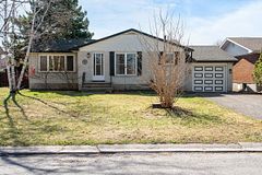 10 Robert Road, Perth, ON K7H 2Z8