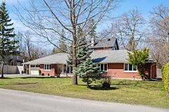 1986 Fairbanks Avenue, Alta Vista and Area, ON K1H 5Y6