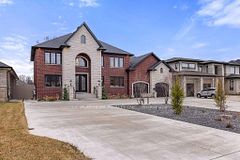 3740 Donato Drive, LaSalle, ON N9H 0L5