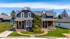 44 Alice Street W, Blue Mountains, ON N0H 2P0