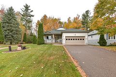 19 Springwood Crescent, Gravenhurst, ON P1P 1Z1