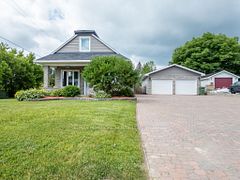 560 Boundary Road E, Laurentian Valley, ON K8A 6M3