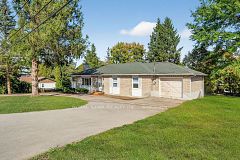 10 Delong Drive, Beacon Hill North - South and Area, ON K1J 7E6