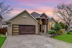 29 Wiltshire Place, Hamilton, ON L9K 1M4
