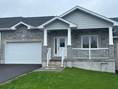 31 Douglas Marshall Crescent, Brockville, ON K6V 0E8