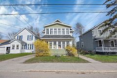 143 Brockville Street, Smiths Falls, ON K7A 3Y7