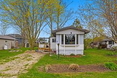 5 TRAILER PARK Road, Howick, ON N0G 1V0