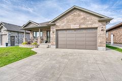 145 Krotz Street W, North Perth, ON N4W 0E1