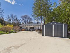 15 North Cedar Lane, Kincardine, ON N0G 2T0
