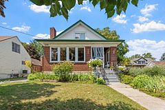 208 NORTH Street, Fort Erie, ON L2A 3R8
