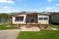 12 Redford Drive, South Huron, ON N0M 1S3