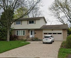 592 Canewood Crescent, Waterloo, ON N2L 5P5