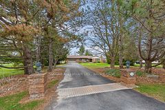 99 River Road, Greater Napanee, ON K7R 3H3