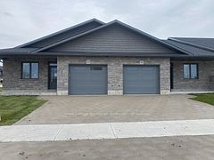 20 Mercedes Crescent, Kincardine, ON N2Z 1G8