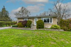 86 Store Street, Quinte West, ON K8V 4J2