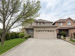 2 PINERIDGE Drive, Hamilton, ON L9A 5K2