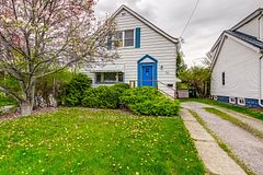 105 Hillview Street, Hamilton, ON L8S 2Z4