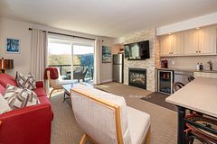 1235 Deerhurst Drive 303, Huntsville, ON P1H 2E8