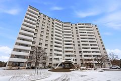 15 Towering Heights Boulevard 102, St. Catharines, ON L2T 3G7