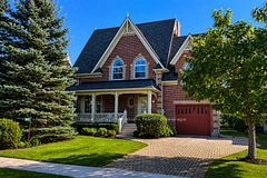202 Snowbridge Way, Blue Mountains, ON L9Y 0V1