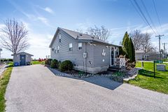 24 Pulley Road, Leamington, ON N0P 2P0