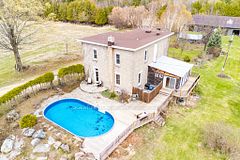 9390 60 Highway, North Algona Wilberforce, ON K0J 1T0