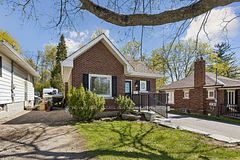 194 Silvercreek Parkway S, Guelph, ON N1H 3S7