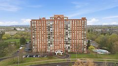 2760 Carousel Crescent 1208, Blossom Park - Airport and Area, ON K1T 2N4