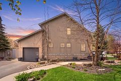 10 Rockhaven Lane, Hamilton, ON L8B 0H7