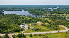 732 124 Highway, McKellar, ON P0G 1C0