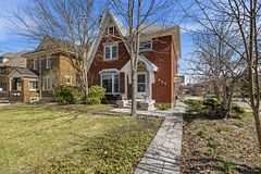 859 Queens Boulevard, Kitchener, ON N2M 1A6