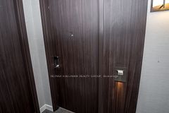 111 Champagne Avenue 210, Dows Lake - Civic Hospital and Area, ON K1S 5V3