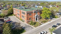 357 Hunter Street W 36, Hamilton, ON L8P 1S6