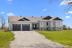 987 Matheson Drive, Montague, ON K7A 5B8
