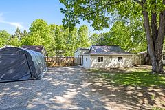 550 PINEDALE Road, Gravenhurst, ON P1P 1M1