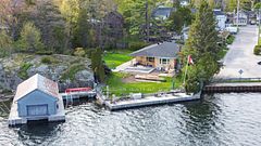 14 Thomas Street, Brockville, ON K6V 5L1