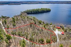 621 North Shore Rd Road, Lanark Highlands, ON K0G 1M0