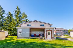 56 Ann Street S, Minto, ON N0G 1M0