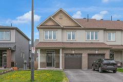 940 Kilbirnie Drive, Barrhaven, ON K2J 5T9