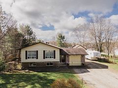 49 High Street, Sundridge, ON P0A 1Z0