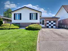 7740 Chorozy Street, Niagara Falls, ON L2H 2N9
